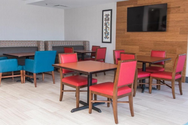 Holiday Inn Express Hotel & Suites Columbia-Fort Jackson image 21